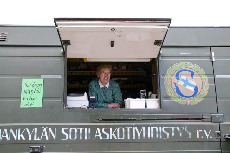 Munkkikahvit Lapinsuun kulmalla