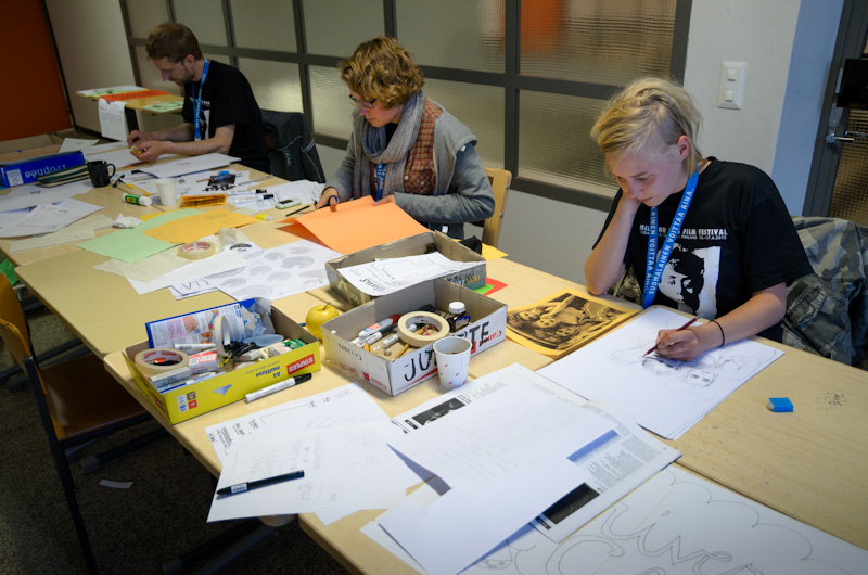 Julistetaiteilijoita
