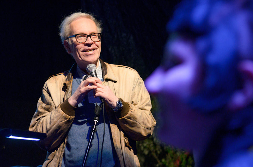 Peter von Bagh alusti perjantaiyön karaoke-elokuvan, Iskelmäketjun